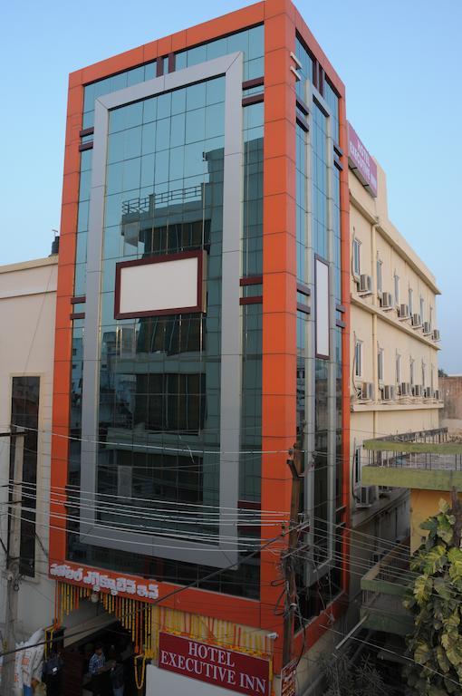 Hotel Executive Inn Vijayawāda Exterior foto